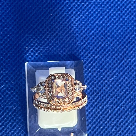 Ring Set - Picture 4 of 7